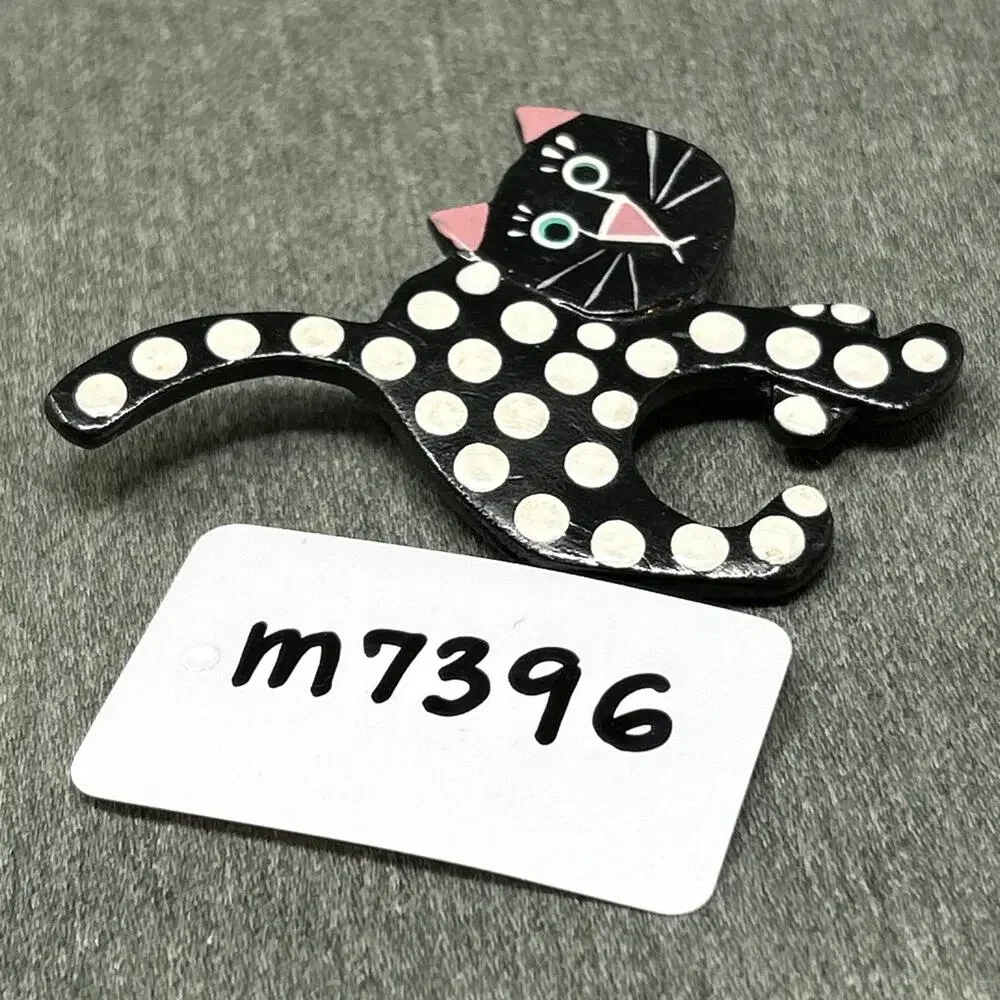 Vintage Hand Painted Wood Black Cat Brooch Kitschy White Polka Dots Pin Folk Art